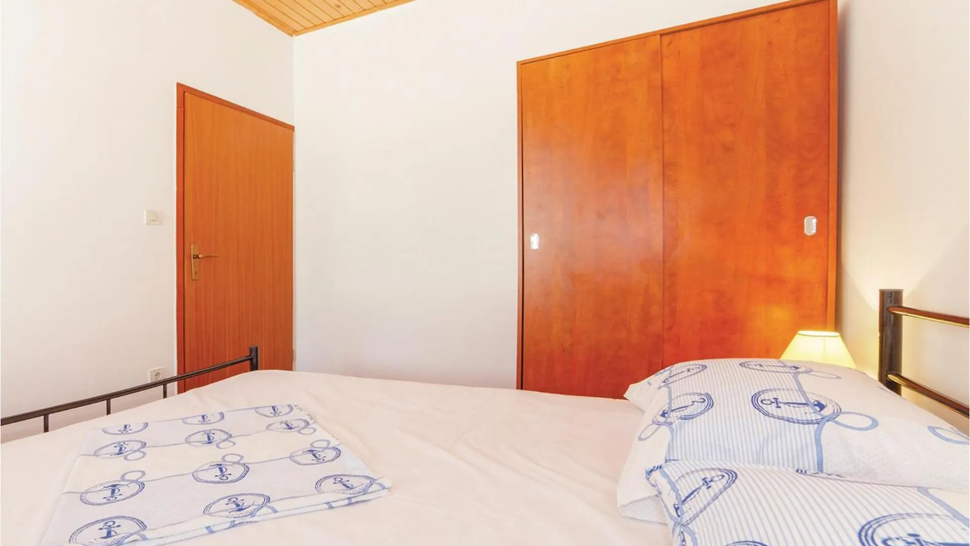 Amazing Apartment In Jadranovo With Wifi