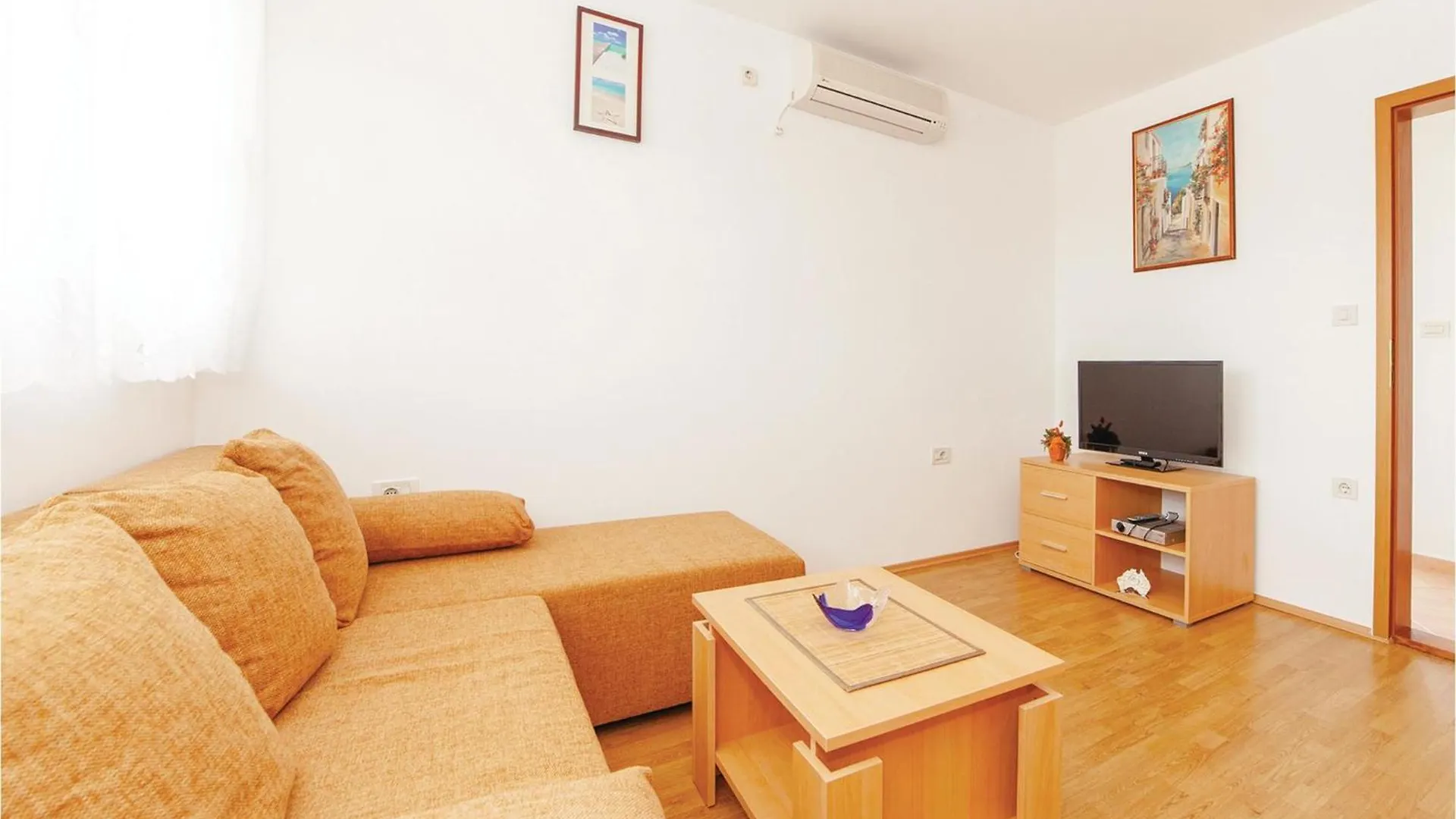 Amazing Apartment In Jadranovo With Wifi